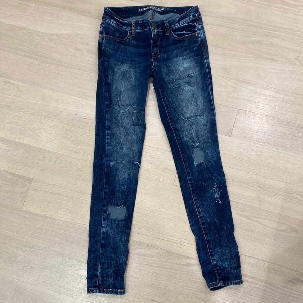 American Eagle Ripped Jegging Super Stretch - Size 4